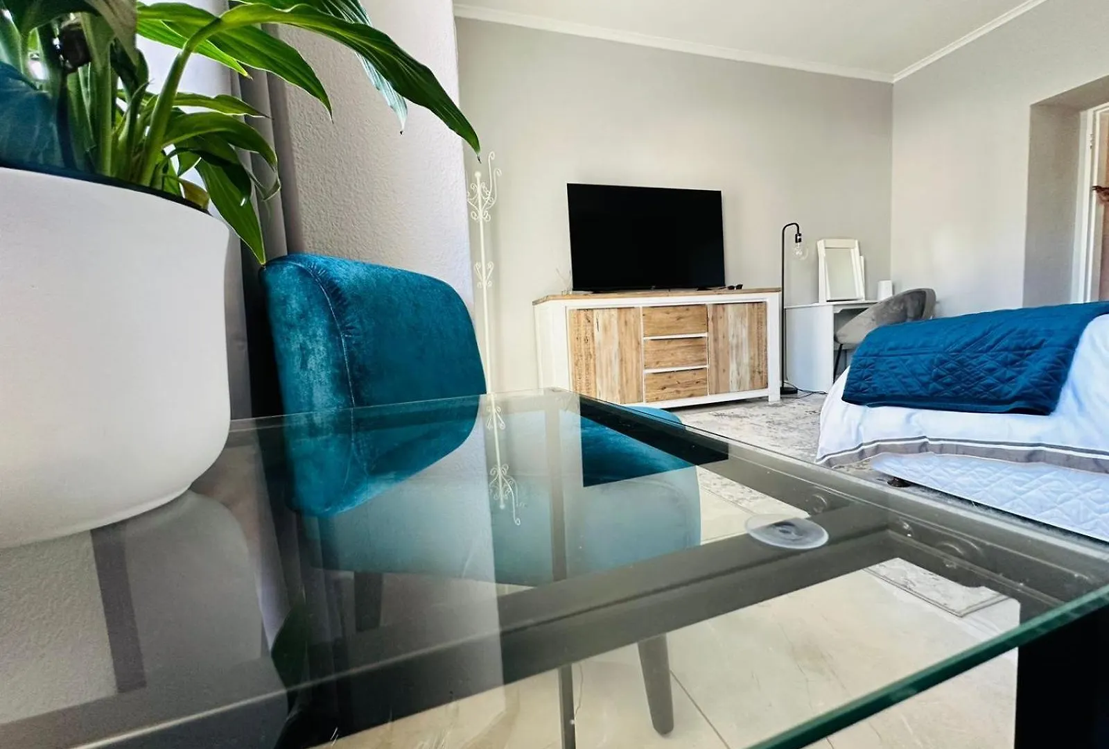 Central Bachelor Apartment - Sea Point Cape Town