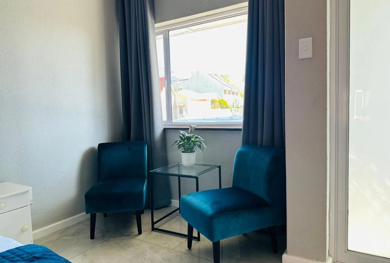Central Bachelor Apartment - Sea Point Cape Town South Africa